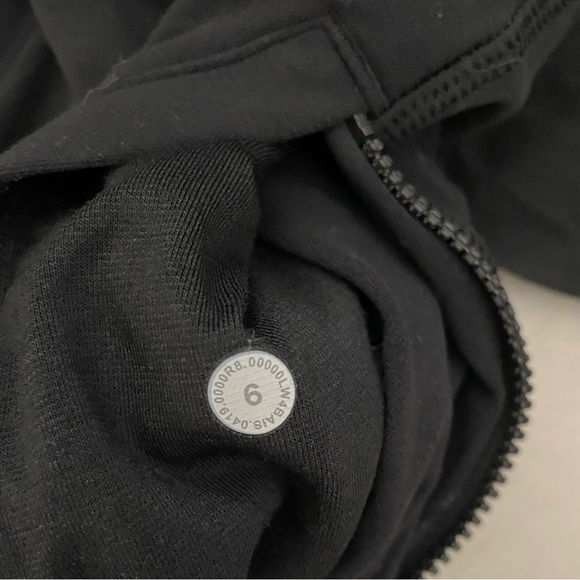 Lululemon Define Hooded Full Zip Jacket Nulu in Black Size 6 - Picture 8 of 10